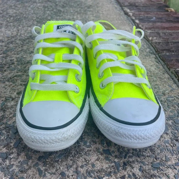 Women’s Neon Green Low Top Converse Lace Up Sneakers - Picture 3 of 9
